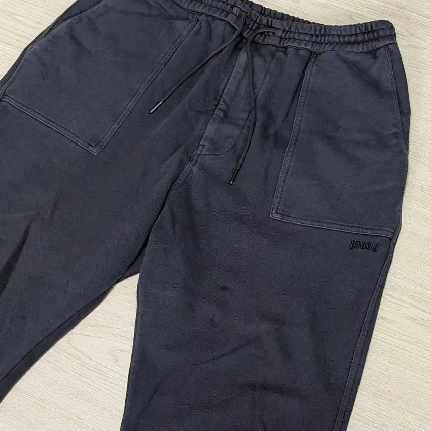 [BUNJANG] Juun.J 22SS Grey Garment Dyed Jogger Pants (Size 48) / 준지 22SS 그레이 가먼트 다잉 조거 팬츠(48)