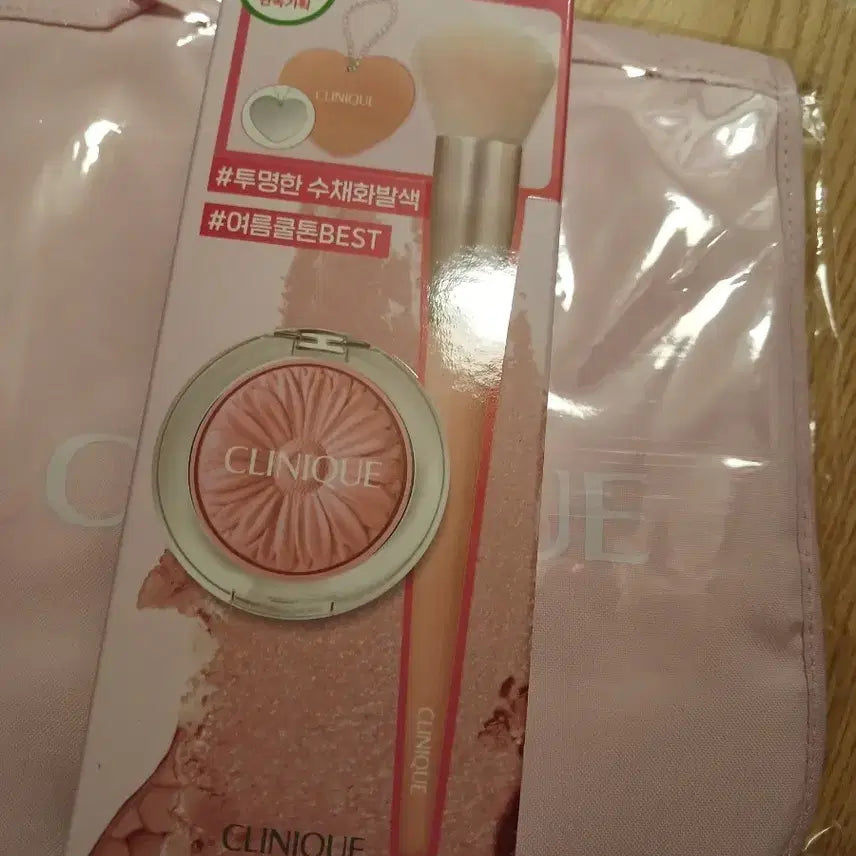 [BUNJANG] Clinique Ballerina Pop Brush & Mirror Set with Free Pink Hanging Pouch / 새제품)크리니크 발레리나팝 브러쉬 하트거울세트 크리니크 핑크여행용헹잉파우치 무료