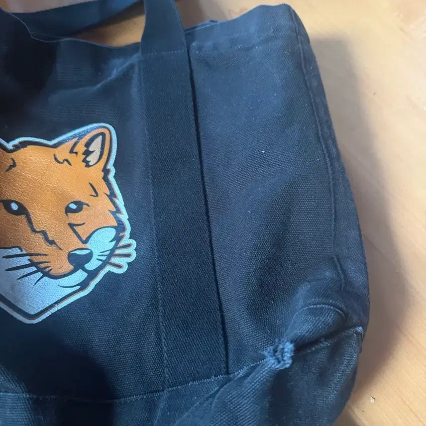 [BUNJANG] Maison Eco Bag Backpack / 메종에코팩팝니다 뜯긴자국있어요