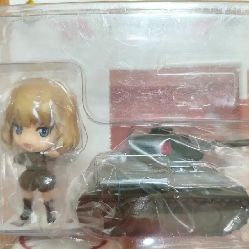 [BUNJANG] Katyusha and Tank Banpresto Figure / katyusha banpresto