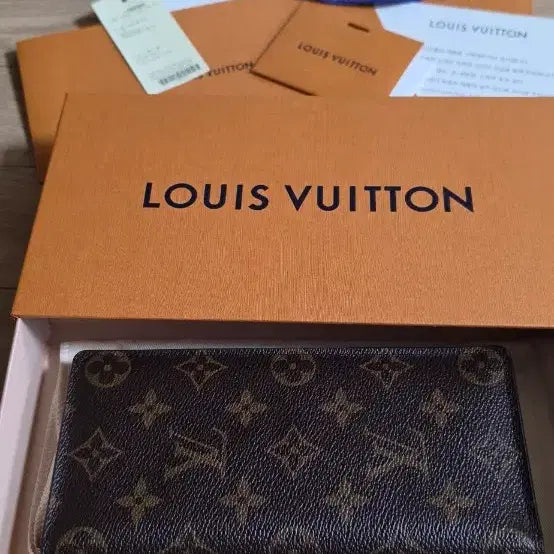 [BUNJANG] Louis Vuitton Monogram Brazza Wallet Long Wallet / 루이비통 모노그램 브라짜월릿 장지갑(신품급)