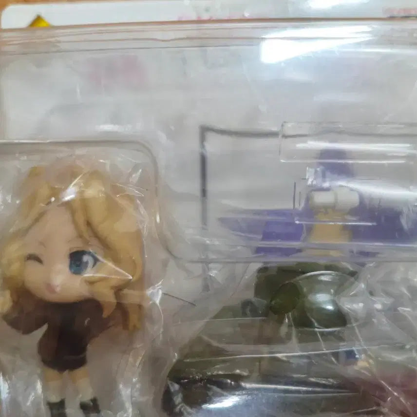 [BUNJANG] Banpresto Kay and Tank Figure Set / kay banpresto