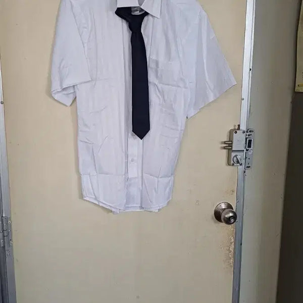 [BUNJANG] Homme Men's Shirt Bundle with Tie / 옴무남성남방낵타이.새옷.100싸이즈