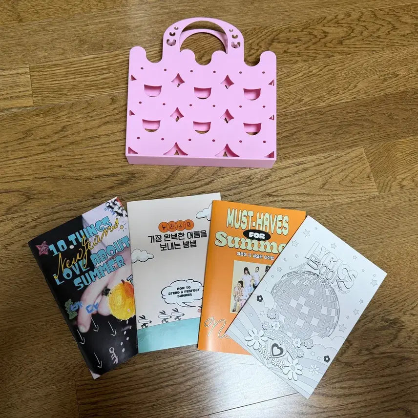 [BUNJANG] NewJeans Summer Season Magazine Set (4 Types) / 뉴진스 4종여름 시즌 잡지 세트