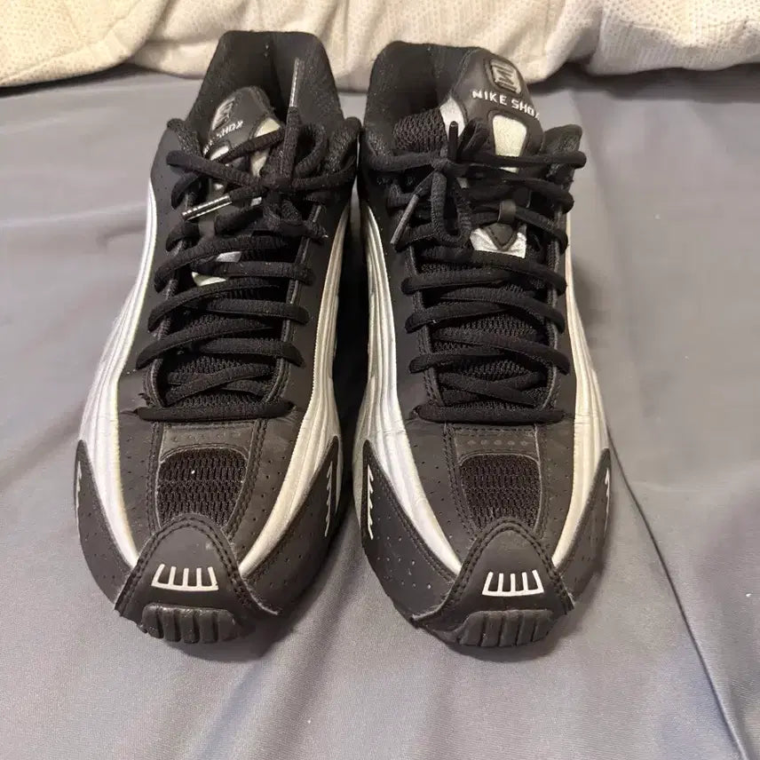 [BUNJANG] Nike Shox R4 Sneakers (US 10.5 / KR 275) / 나이키 샥스 275