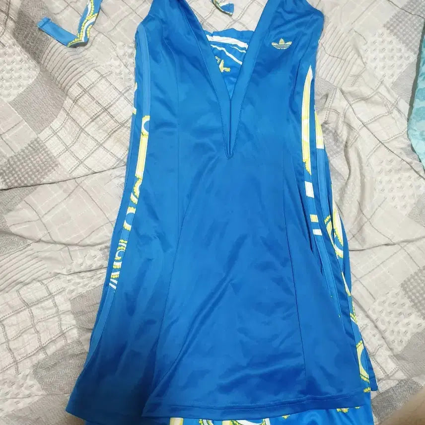 [BUNJANG] Adidas Blue Yellow Pattern Dress / 아디다스 원피스 블루 옐로우 패턴 등