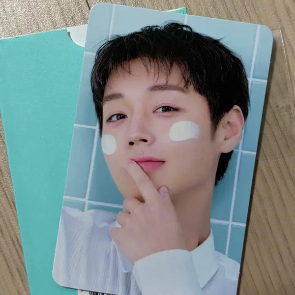 [BUNJANG] Park Jihoon Make P:rem Photocard & Cosmetics Bundle Set / 박지훈 메이크프렘 포토카드, 화장품 일괄판매