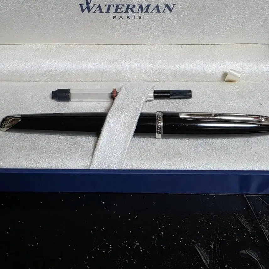 [BUNJANG] Waterman Carene Black 18K F Nib Fountain Pen with Cartridges and Ink / 워터맨 까렌 블랙 18K ST F(돌고래)&카트리지 블랙 8개& 블루 잉크 한 병