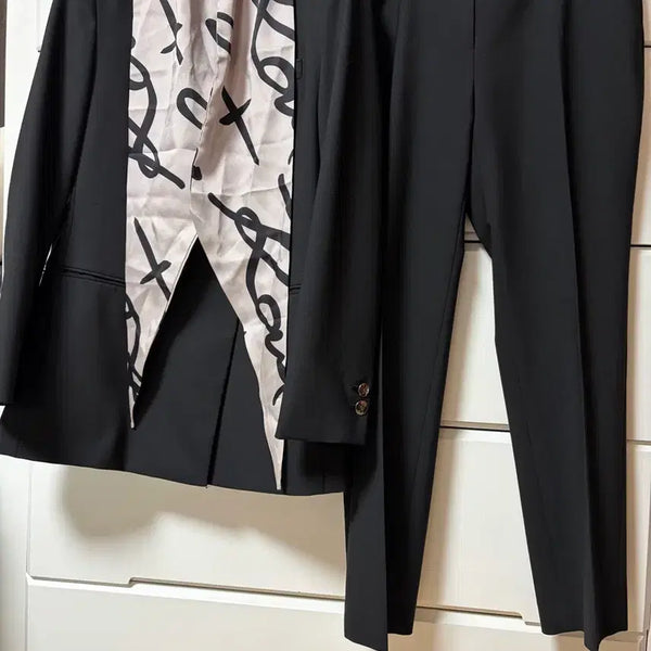 [BUNJANG] Karl Lagerfeld Wool Blend Suit Set with Scarf / 칼라거펠트 정장수트세트 66
