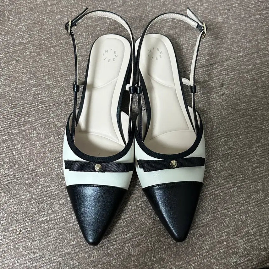[BUNJANG] Elcanto Color-Block Ribbon Flat Slingback Shoes / 엘칸토 배색 리본 플랫 슬링백 250