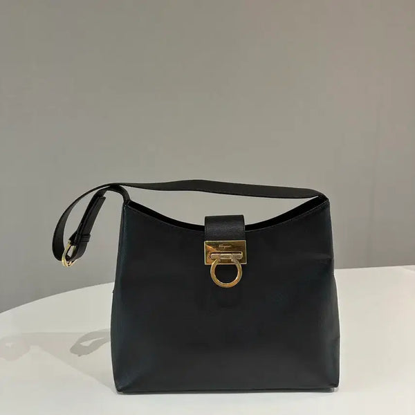 [BUNJANG] Salvatore Ferragamo Black Gancini Buckle Shoulder Bag / 페라가모 블랙 간치니 숄더백