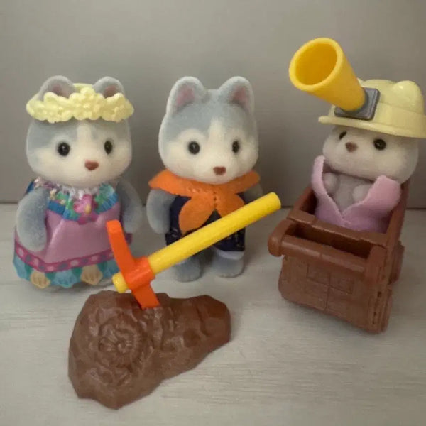 [BUNJANG] Sylvanian Families Adventure Husky Family Set / 실바니안 어드벤처 허스키 형제 인형