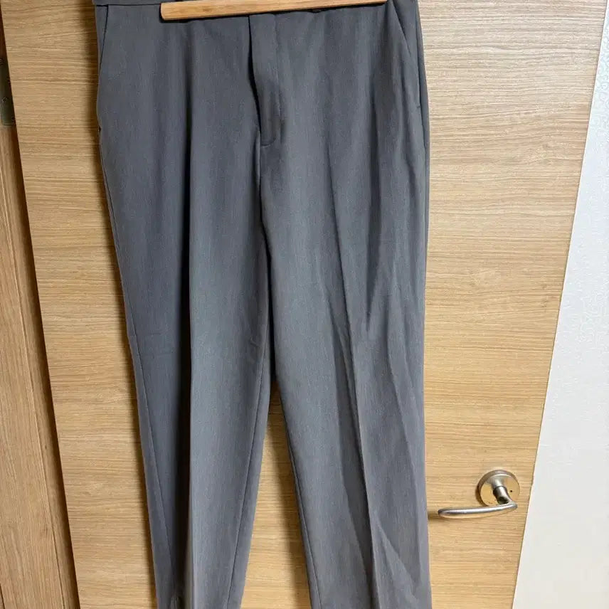 [BUNJANG] Giordano Concept One Semi-Wide Fit Grey Slacks Size 33 / [33] 지오다노 컨셉원 세미와이드핏 그레이 슬랙스