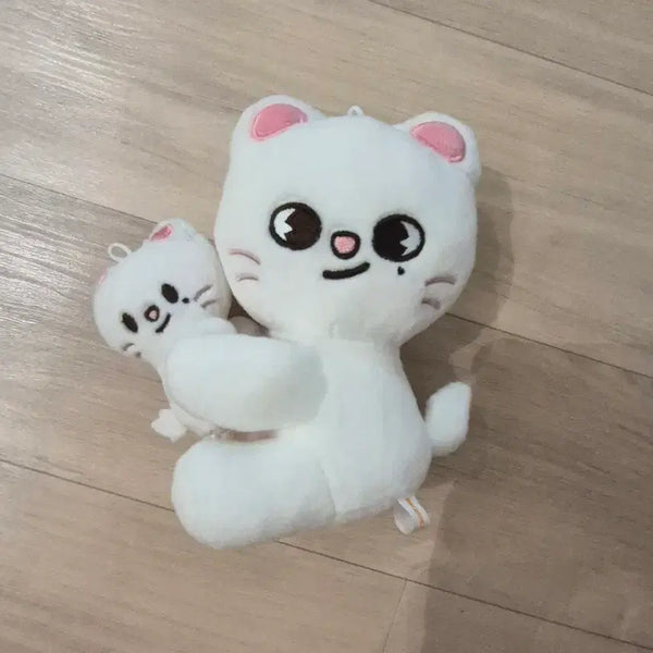 [BUNJANG] Stray Kids Hyunjin Doll / 스키즈 현진 인형