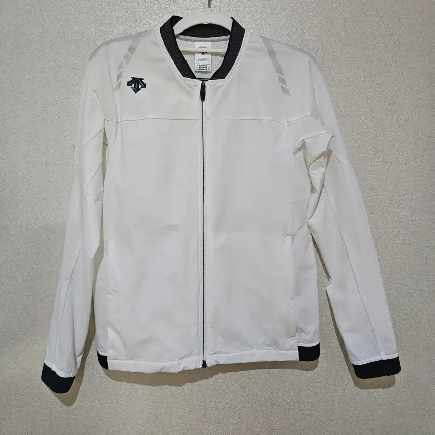 [BUNJANG] Descente White Windbreaker Jacket / 데상트 화이트 바람막이 자켓