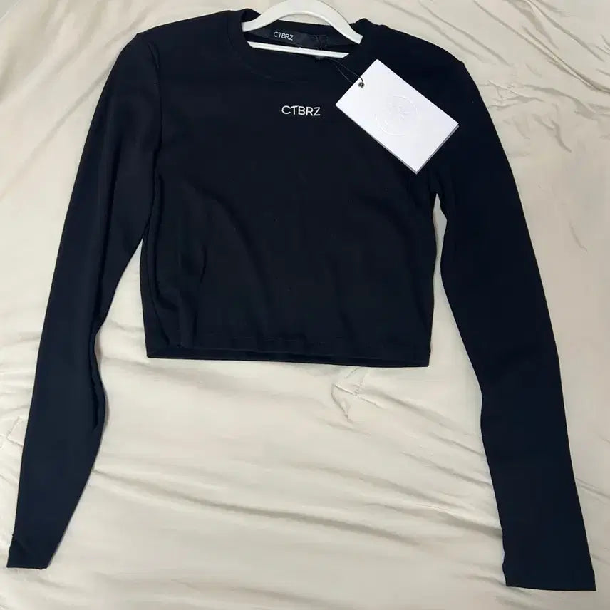 [BUNJANG] CTBRZ Cropped Long Sleeve T-Shirt Black / CTBRZ 시티브리즈  크롭 긴팔 티셔츠 블랙