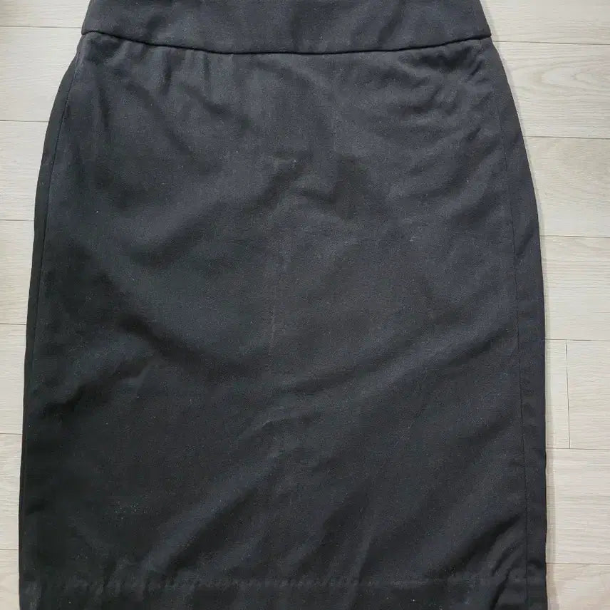 [BUNJANG] Banana Republic Black H-Line Midi Skirt / 바나나 리퍼블릭의 블랙 H라인 스커트