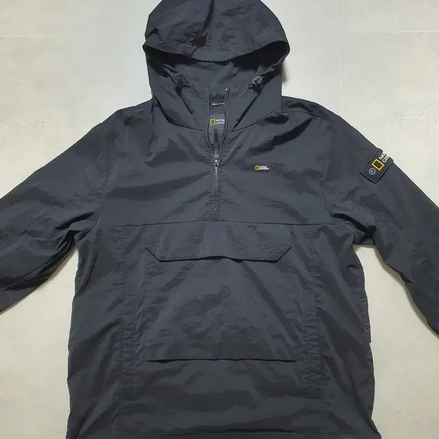 [BUNJANG] National Geographic Anorak Size 100 / 내셔널지오그래픽 (100) 아노락