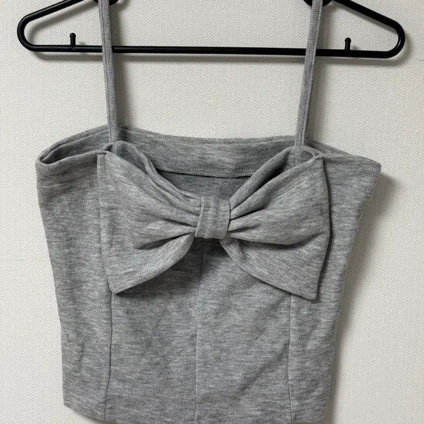 [BUNJANG] Ribbon Detail Sleeveless Top / 리본 포인트 상의 나시