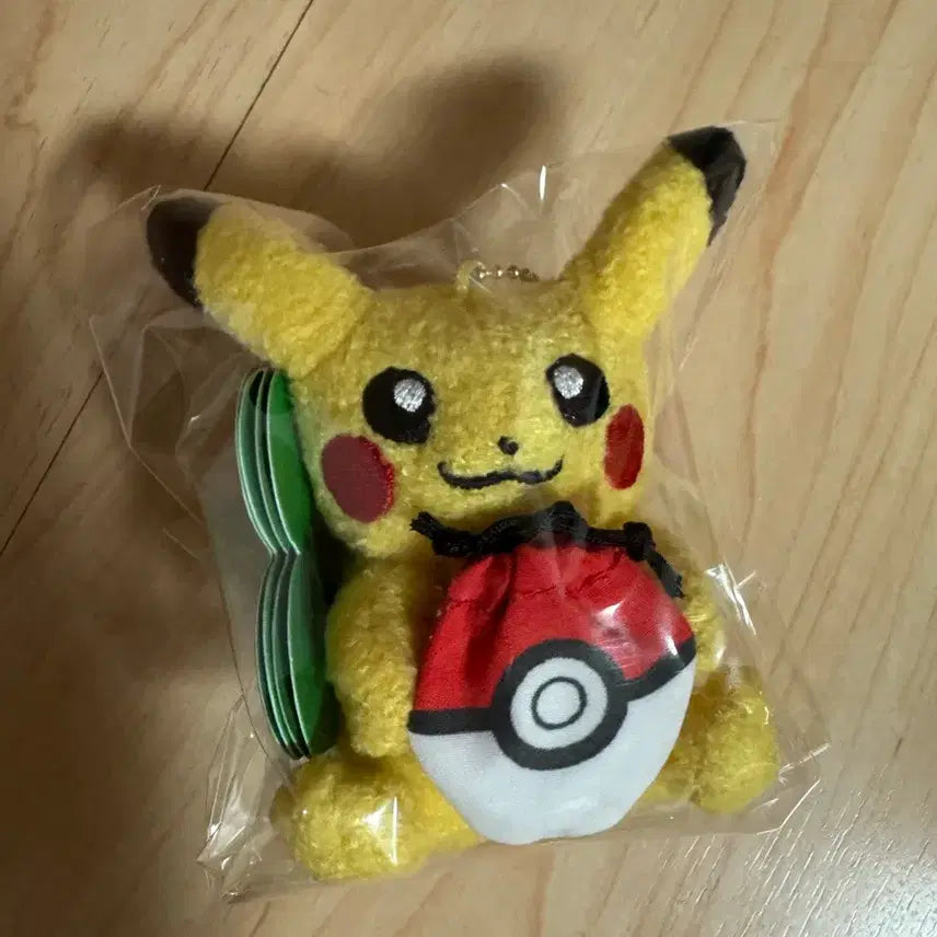 [BUNJANG] Pokemon Pikachu Lucky Charm Mascot Keychain / 포켓몬스터 피카츄 럭키참 마스코트 키링