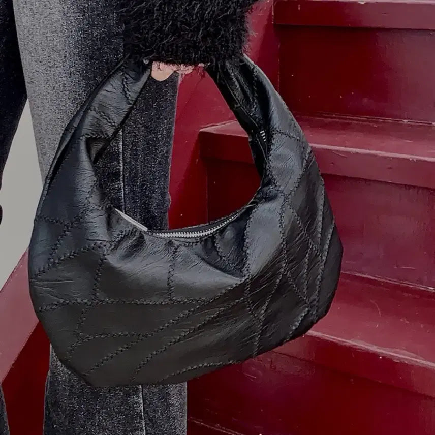 [BUNJANG] Quilted Patchwork Stitch Hobo Bag - Black / 퀄팅 패치워크 스티치백 호보백 블랙
