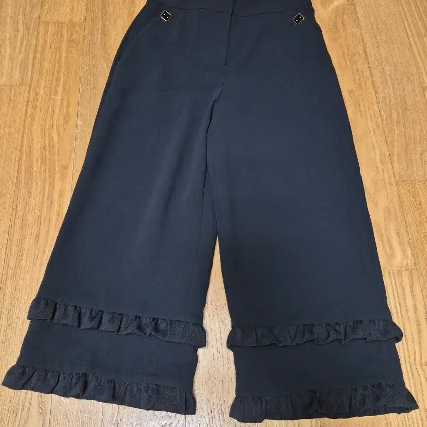 [BUNJANG] Lucky Chouette Frill Wide Pants / 럭키슈에뜨  프릴 와이드팬츠