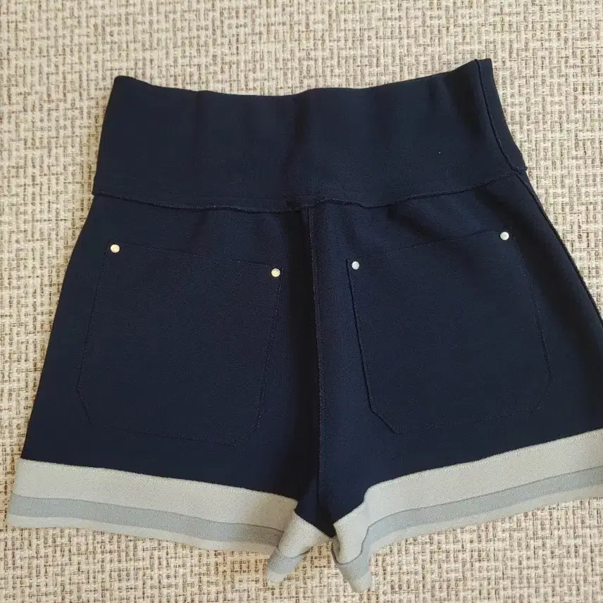 [BUNJANG] TAZE Laura Track Shorts Navy S / 테이즈 로라 트랙 쇼츠 네이비 S