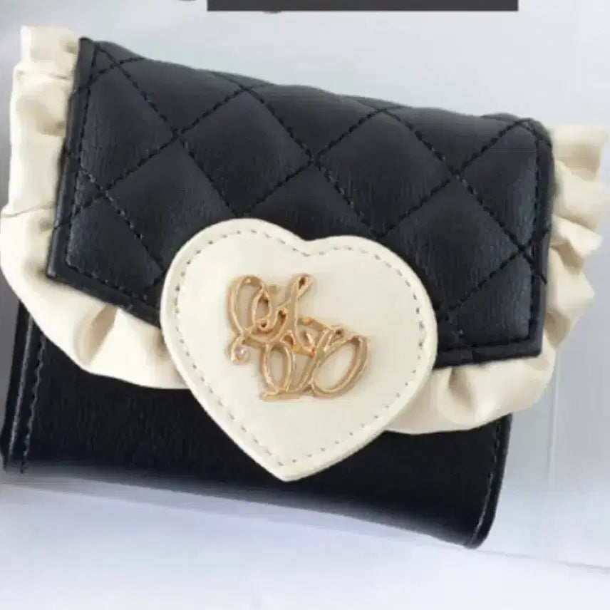 [BUNJANG] Secretdoor Quilting Wallet / Secretdoor 퀼팅 여성 지갑 일브 갸루 양산형 지뢰계 양지뢰