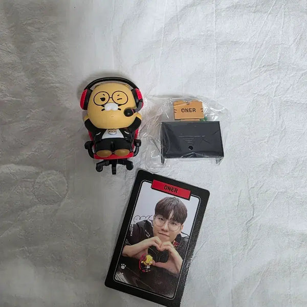 [BUNJANG] Kakao Friends T1 Chunsik Figure & ONER Photocard Set / 카카오프렌즈 T1 춘식이 피규어 오너