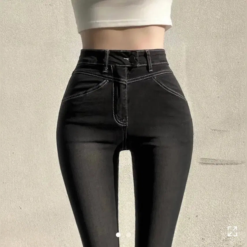 [BUNJANG] High-Waisted Bootcut Jeans with Hip Padding (Black Blue) / 에이블리 골반뽕 청바지 부츠컷 하이웨스트 골반패드 흑청