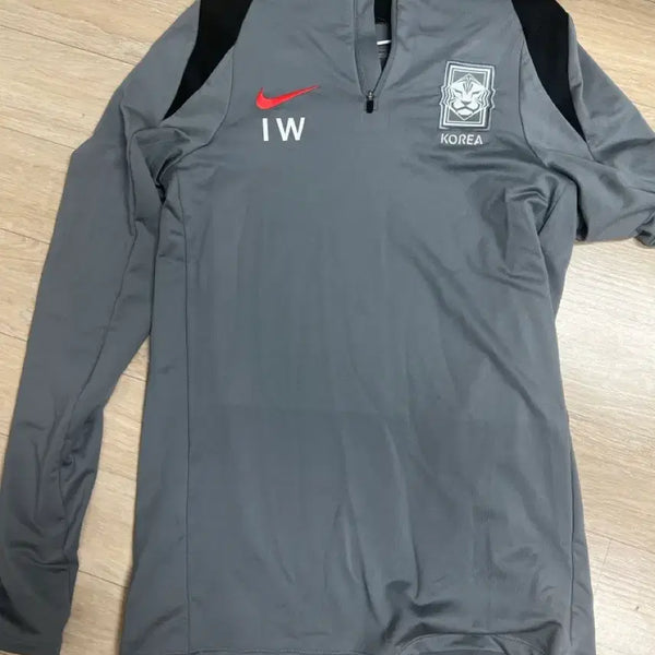 [BUNJANG] Korean National Football Team Coach Issued Half-Zip Training Top - Size S / 한국 국대 축구 코치 지급용 하프집업 트레이닝복S