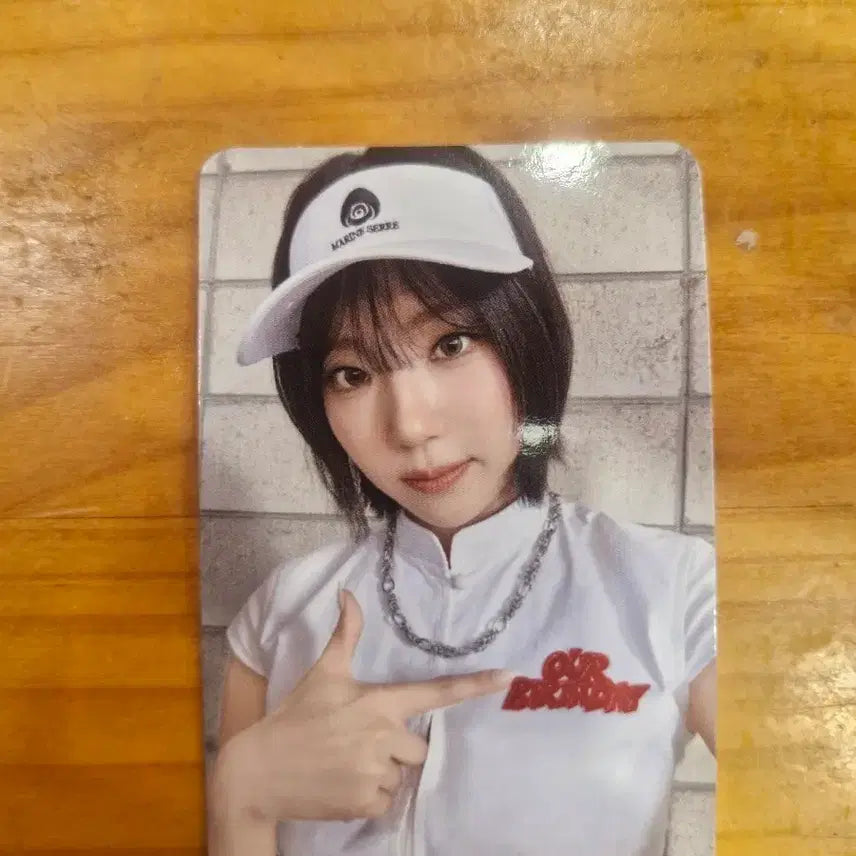 [BUNJANG] Our Universe Hyunjin Studio Photocard / 아워벌스데이 혜진 공방 포카 양도