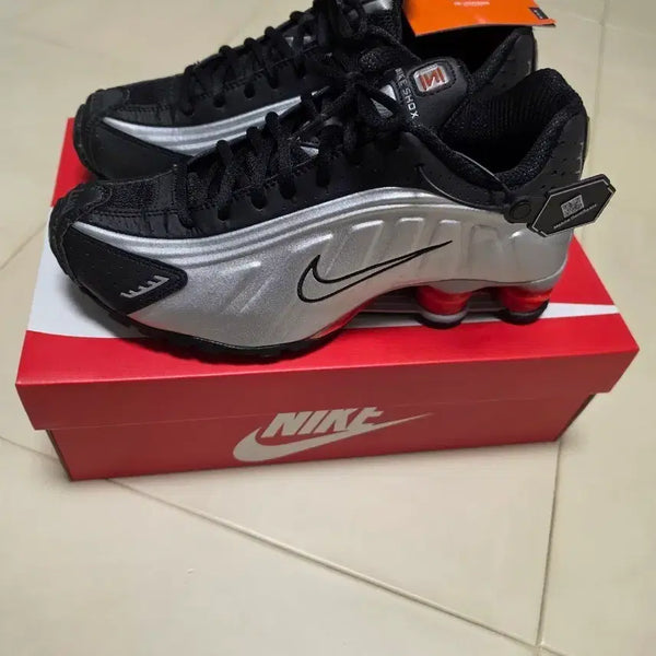 [BUNJANG] Nike Shox R4 Metallic Silver Red Shoes 260 / 나이키 샥스 R4 메탈릭 실버 레드 260