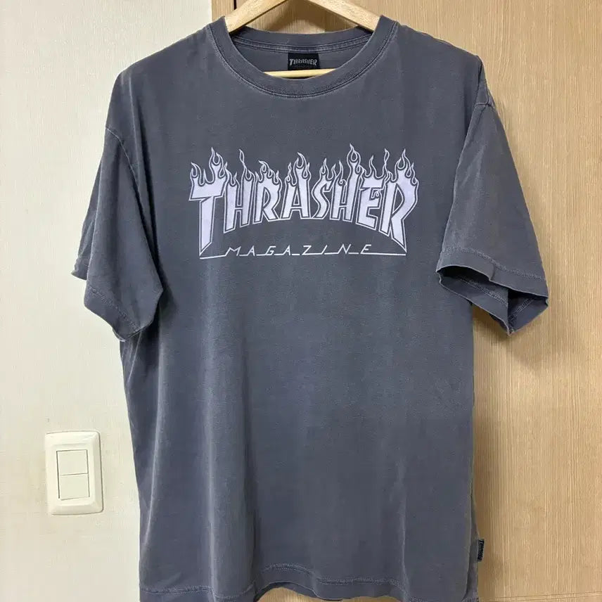 [BUNJANG] Thrasher Logo T-Shirt Washed Black / [M]트래셔 로고 티셔츠 워시드블랙