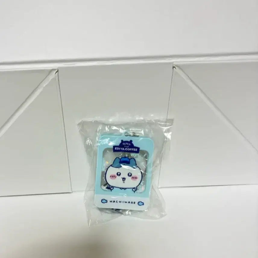 [BUNJANG] Ediya Hachiware Collaboration Keyring / 이디야 먼작귀 콜라보 키링