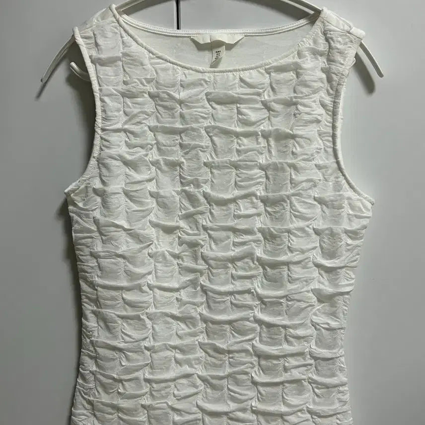 [BUNJANG] H&M Sleeveless Tank Top / hm 민소매 나시 흐앤므