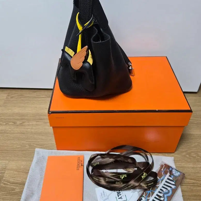 [BUNJANG] Pico Tan 18 Bag Black Full Box New Product / 쿨거래 택포)  피코탄18 가방 블랙  이너백 방도등 풀박스 새제품