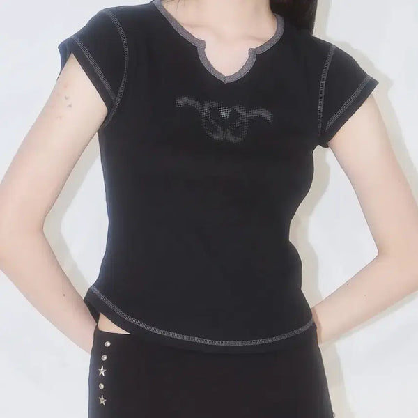 [BUNJANG] Illi Go Signature Color Block Heart T-Shirt Black / 일리고 시그니처 하트 배색 티셔츠 블랙