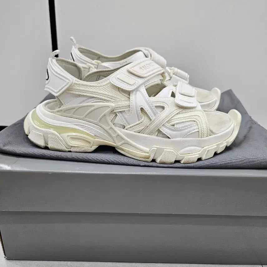 [BUNJANG] Balenciaga Track Sandals White / 발렌시아가 트랙샌들