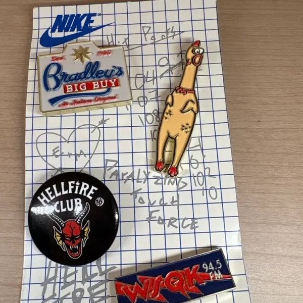 [BUNJANG] Stranger Things Pin Badge Set (4 Types) / 기묘한 이야기 Stranger Things 핀 뱃지 4종 일괄