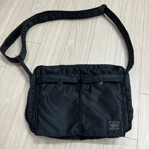 [BUNJANG] Porter Yoshida Tanker Shoulder Bag Crossbody (L) Black / PORTER 요시다 포터 탱커 숄더백 크로스백(L)(블랙)