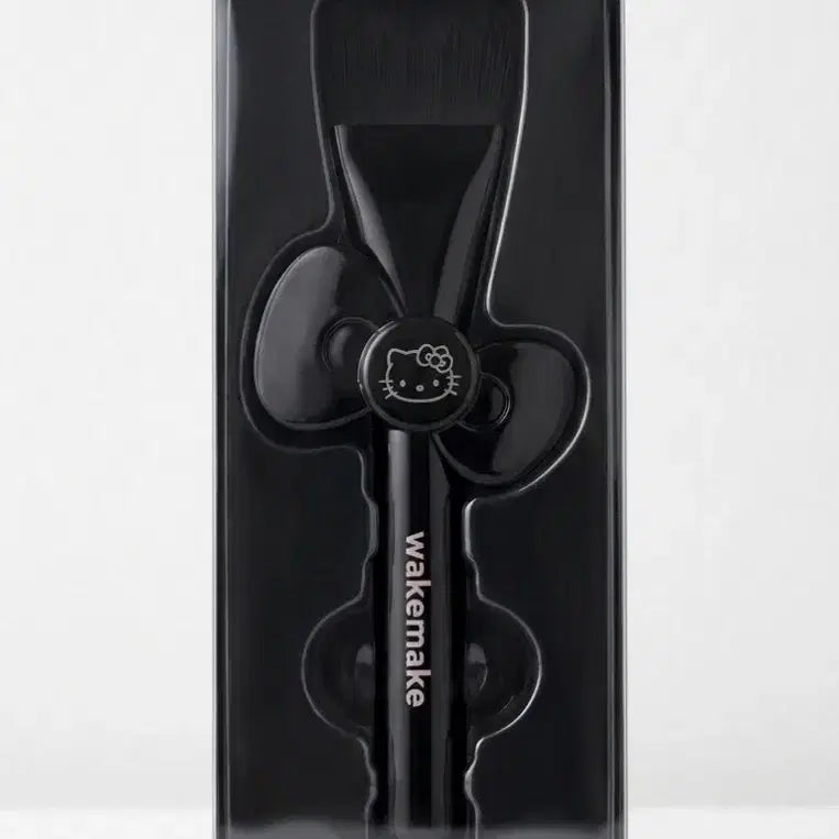 [BUNJANG] WAKEMAKE Black Kitty Spatula Wide Foundation Brush (Sealed) / [미개봉] 웨이크메이크 블랙 키티 스파츌라 와이드 파운데이션 브러시