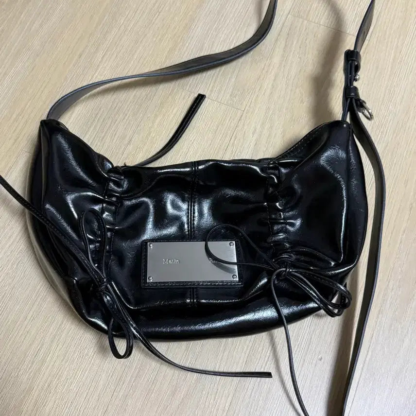 [BUNJANG] Matinkim Half Shirring Ribbon Round Bag Black / 마뗑킴 하프 셔링 리본 라운드백 블랙