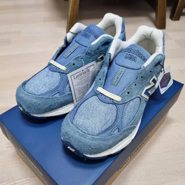 [BUNJANG] New Balance x Levi's 990v3 Levi's Blue Sneakers / 뉴발란스 990v3 리바이스 블루 [260]