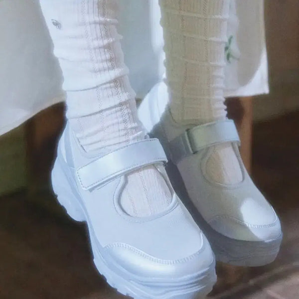 [BUNJANG] Ottie Romita Velcro Sneakers Silver / [풀박 새상품] 오찌 로미타 벨크로 스니커즈 실버 240
