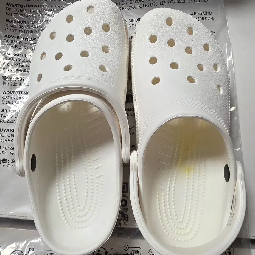 [BUNJANG] Crocs Classic White M5/W7 Clog / 크록스 클래식 화이트 M5/W7