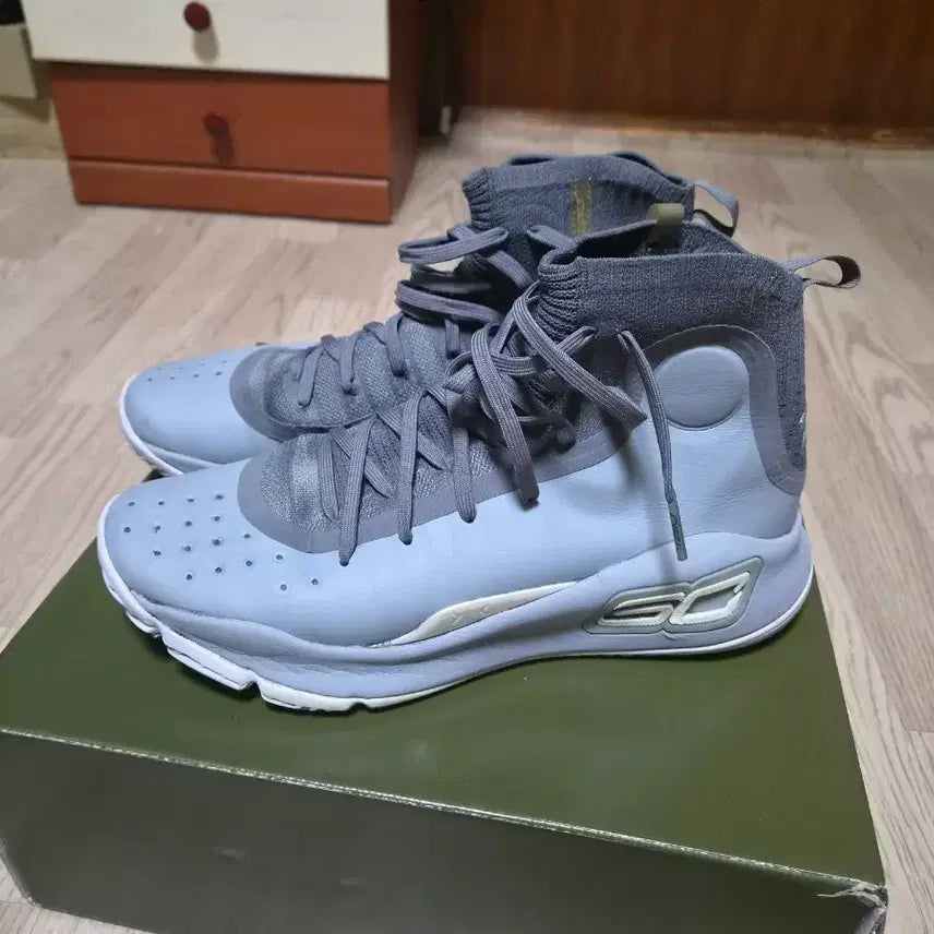 [BUNJANG] Under Armour Stephen Curry 4 Basketball Shoes Grey US 10 / 언더아머 스테판 커리 4 농구화 회색280