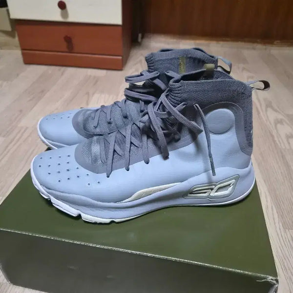 [BUNJANG] Under Armour Stephen Curry 4 Basketball Shoes Grey US 10 / 언더아머 스테판 커리 4 농구화 회색280