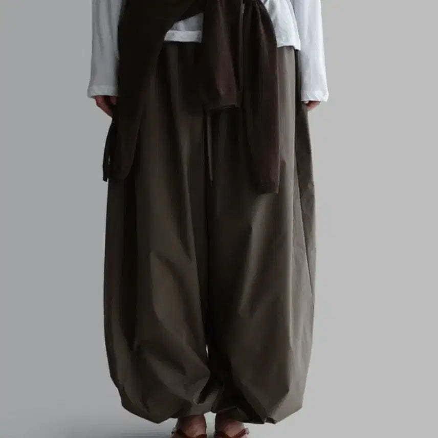 [BUNJANG] Laroom Nice Balloon Pants / 라룸 니스 벌룬 팬츠