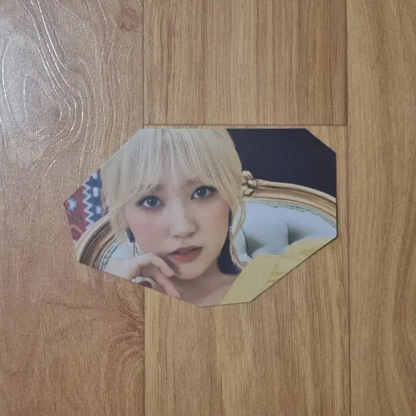 [BUNJANG] IZ*ONE Fiesta I AM Yabuki Nako Polygon Postcard / 아이즈원 피에스타 I AM 야부키 나코 다각형 엽서